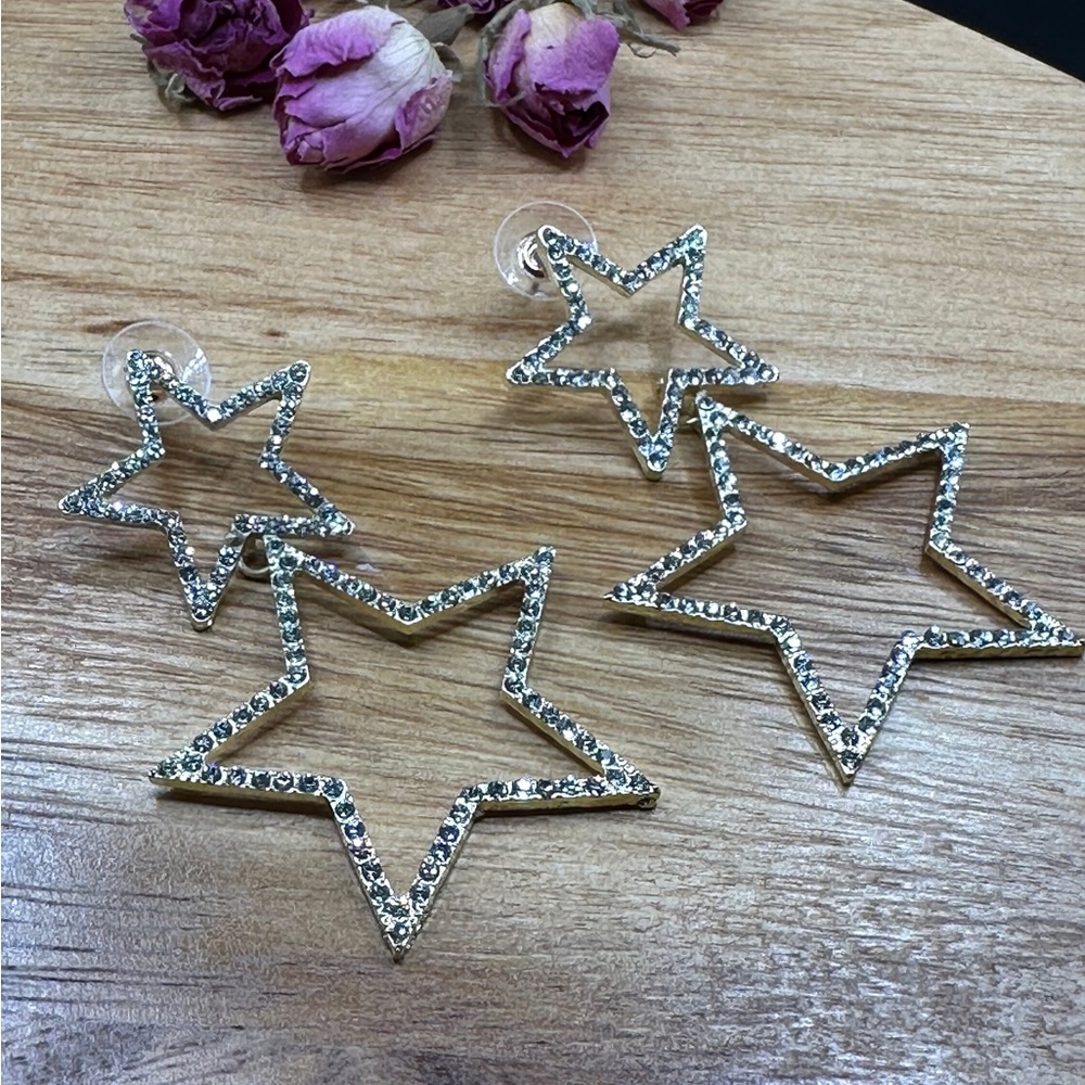 Yellow metal crystal star earrings (NEW)